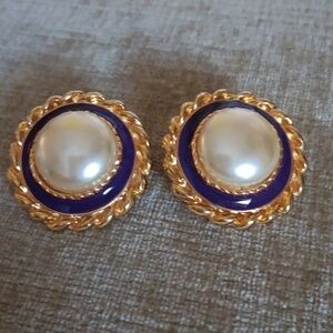 Vintage Faux Pearl Gold Tone Post Earrings